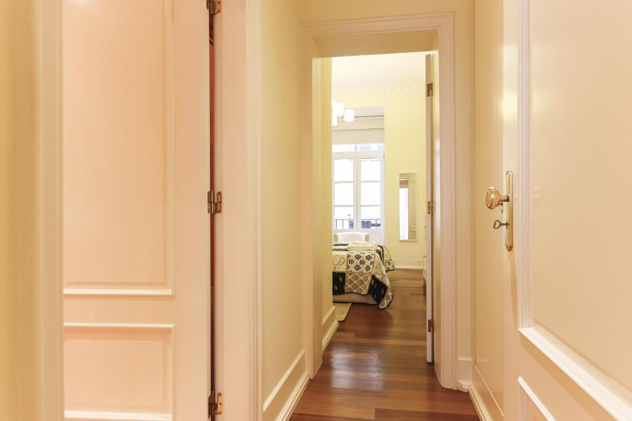 Downtown Premium By Homing Apartment